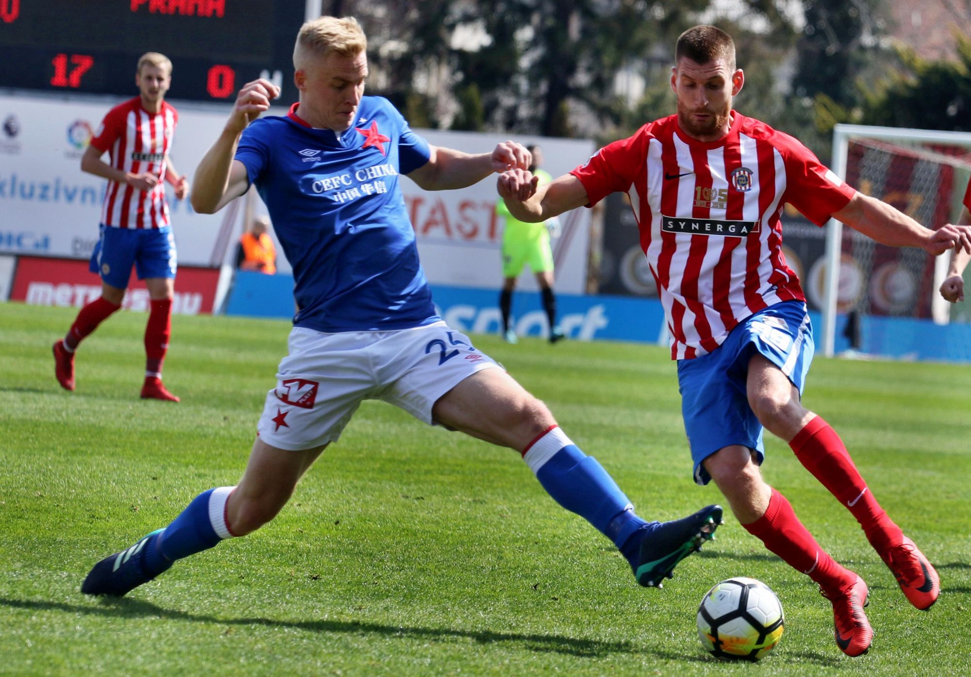 Zbrojovka ve vyrovnaném utkání podlehla mistrovské Slavii