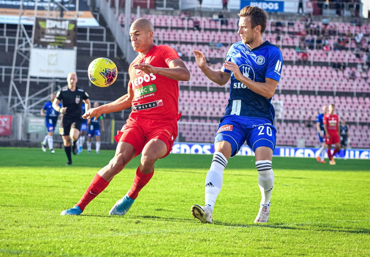 SOUHRN: Zbrojováci na hostování