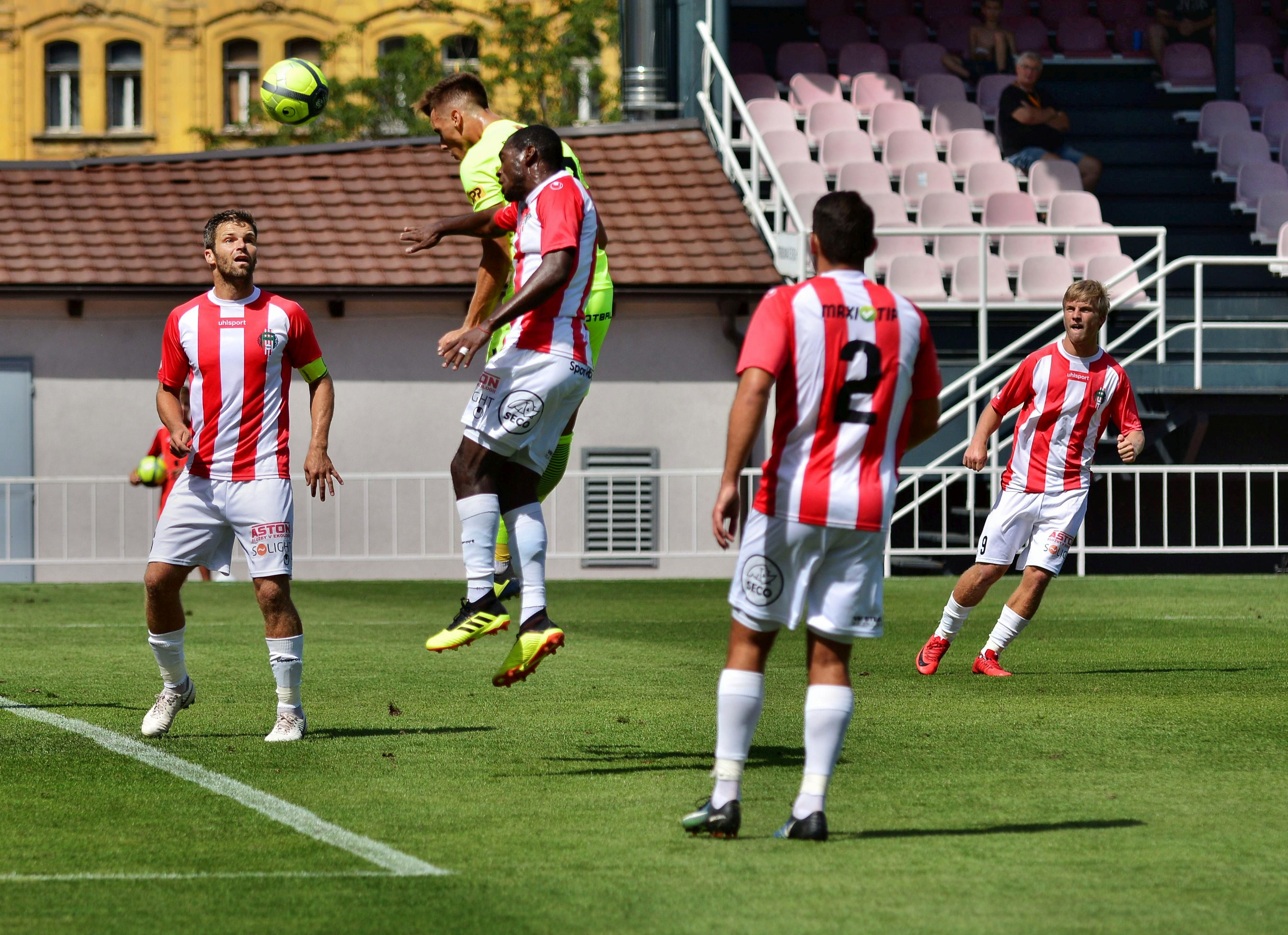 Dva góly na body nestačily, Zbrojovka na Žižkově prohrála 2:3