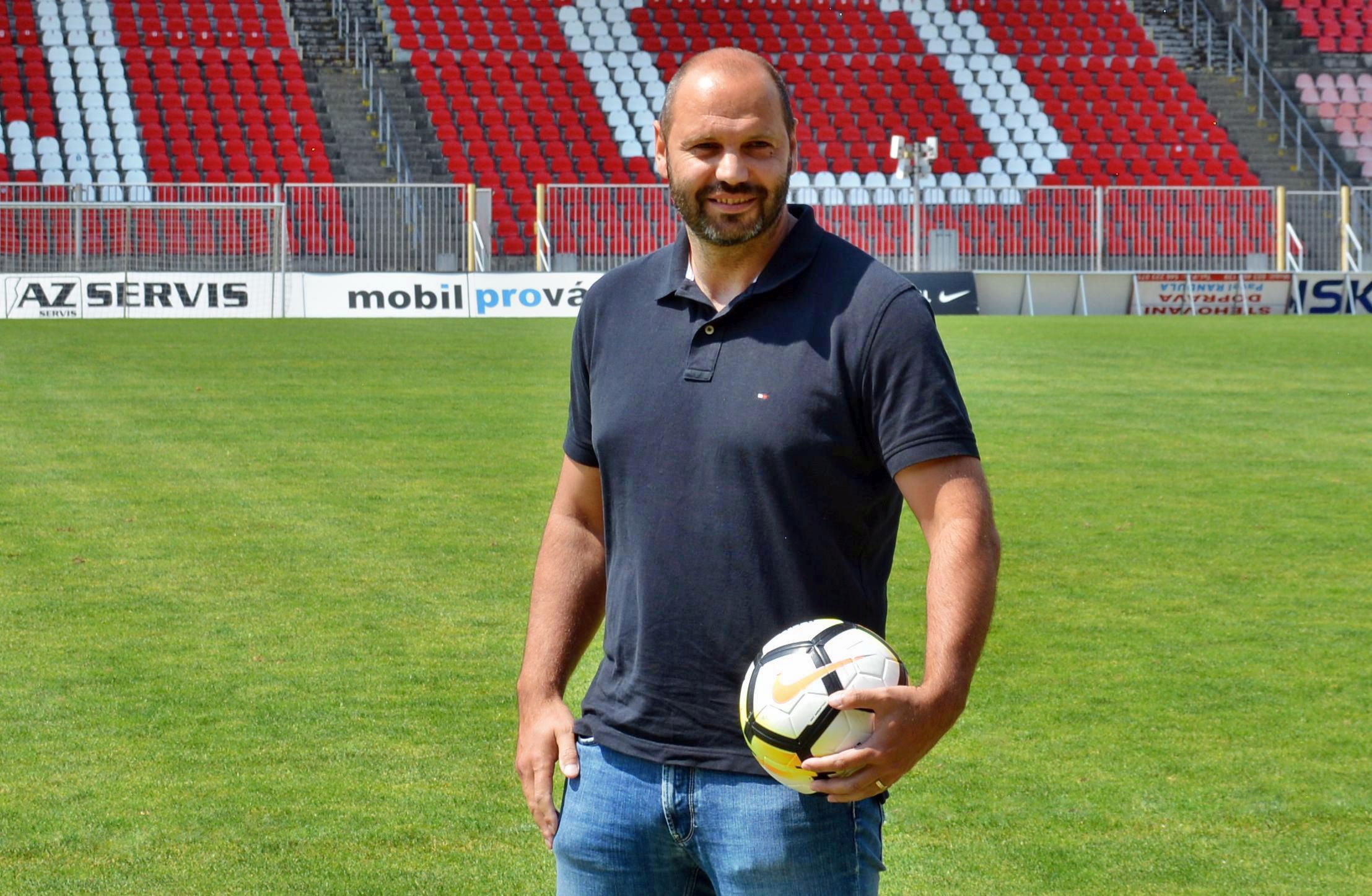 Tomáš Požár: O posilách, mladých hráčích a prvním měsíci v nové funkci