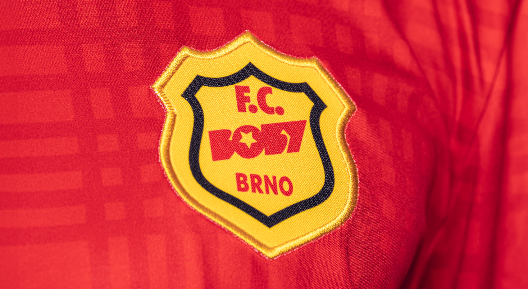 Žhavá novinka - retrodresy Boby Brno z ročníku 1996/97!