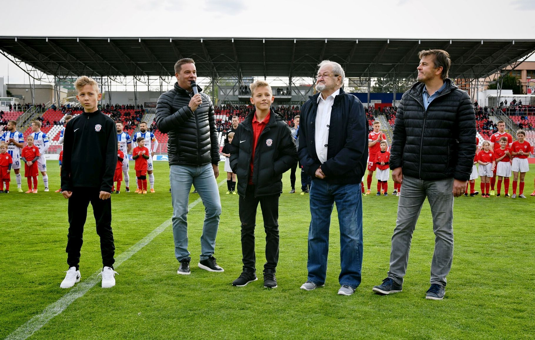 Příběh rodiny Hložánků aneb 106 let se Zbrojovkou