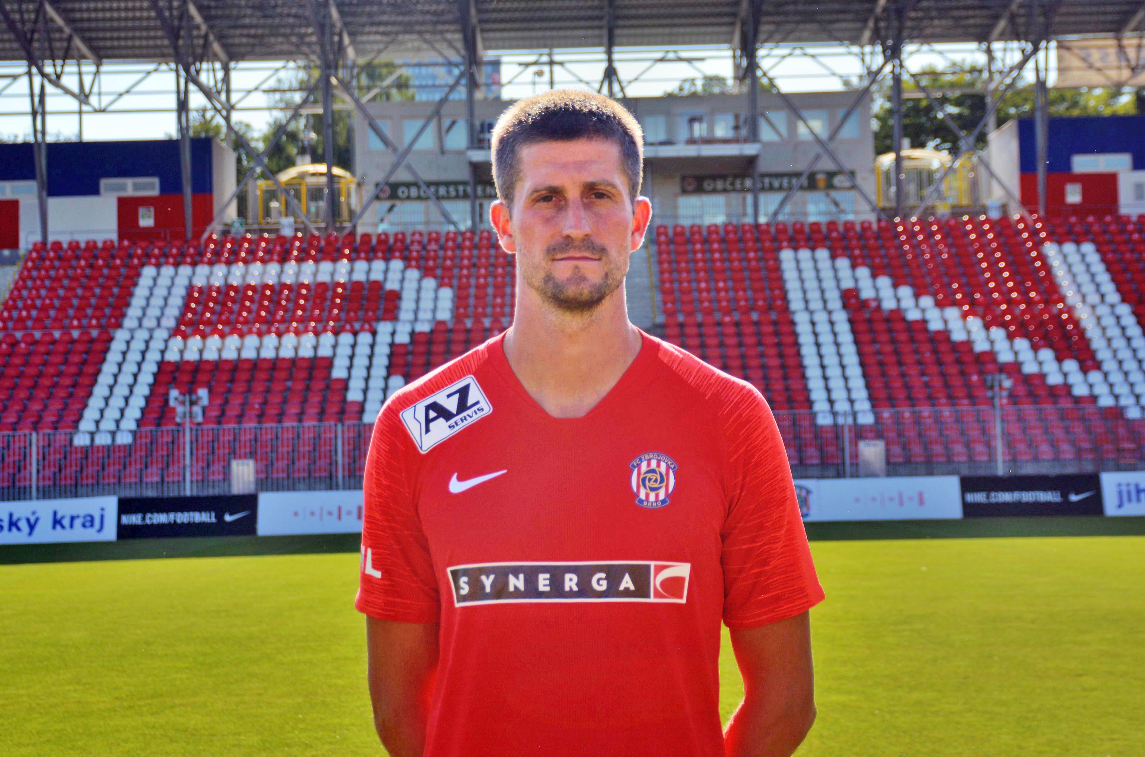 Do Zbrojovky přichází obránce Michal Šmíd!