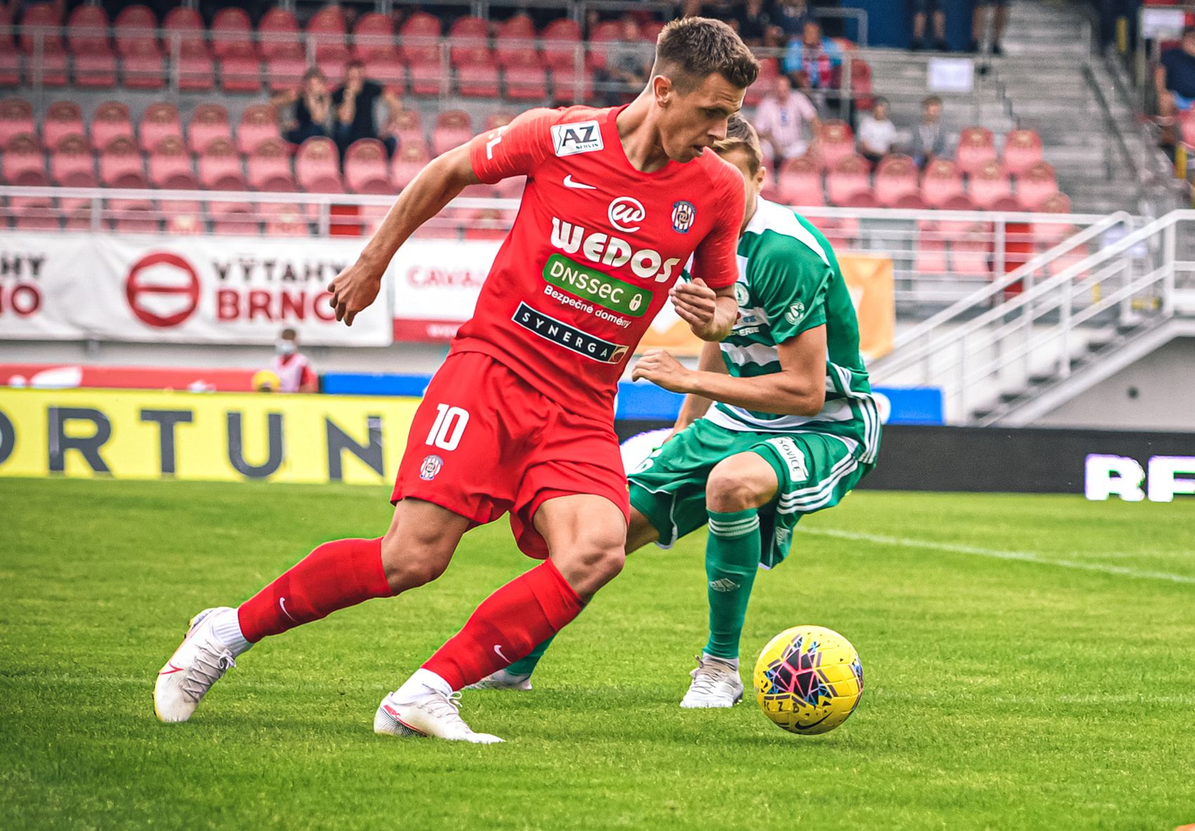 Růsek si odbyl reprezentační debut, proti Skotsku trefil tyč