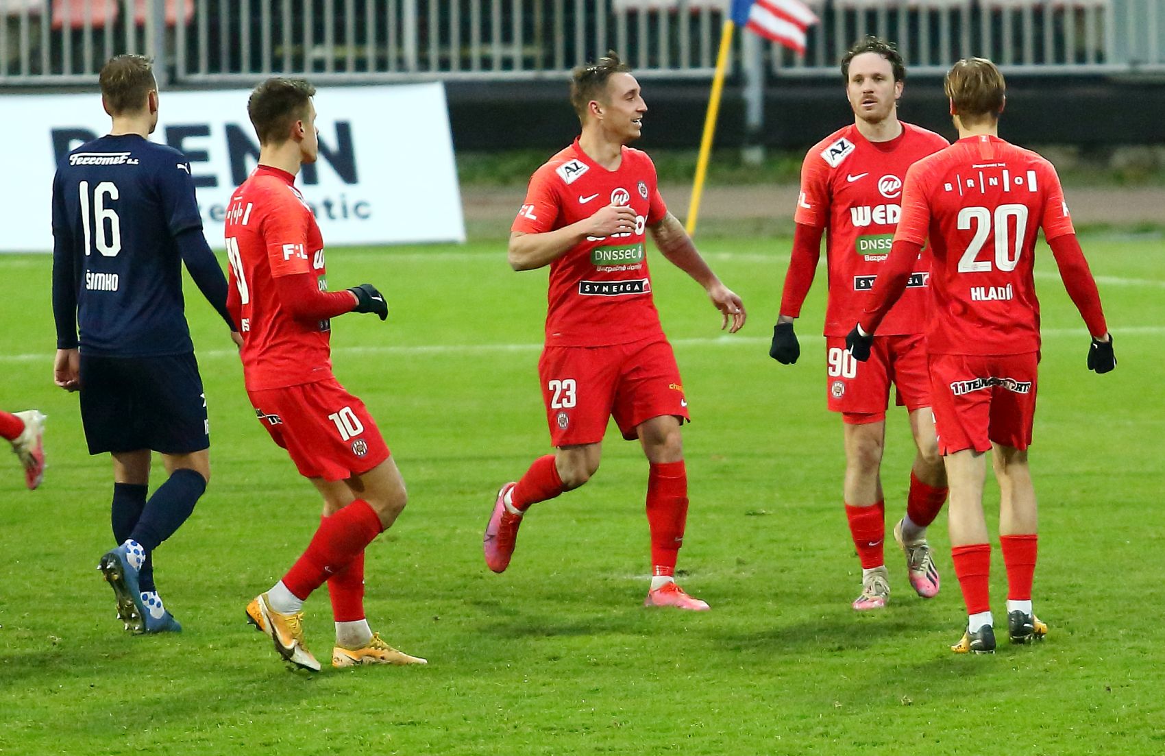 Závěr jako hrom! Vaněk s Fouskem dotáhli Zbrojovku ke třem bodům!