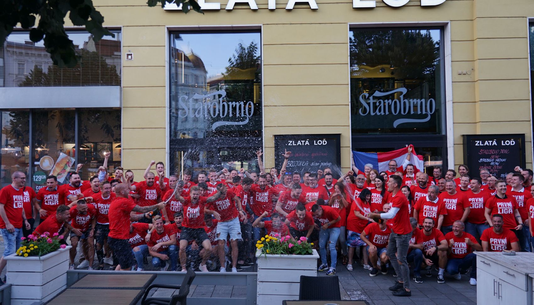 Postupová trička k dostání ve Fanshopu!