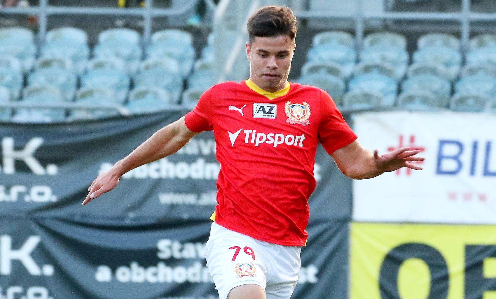 SOUHRN: Zbrojováci na hostování