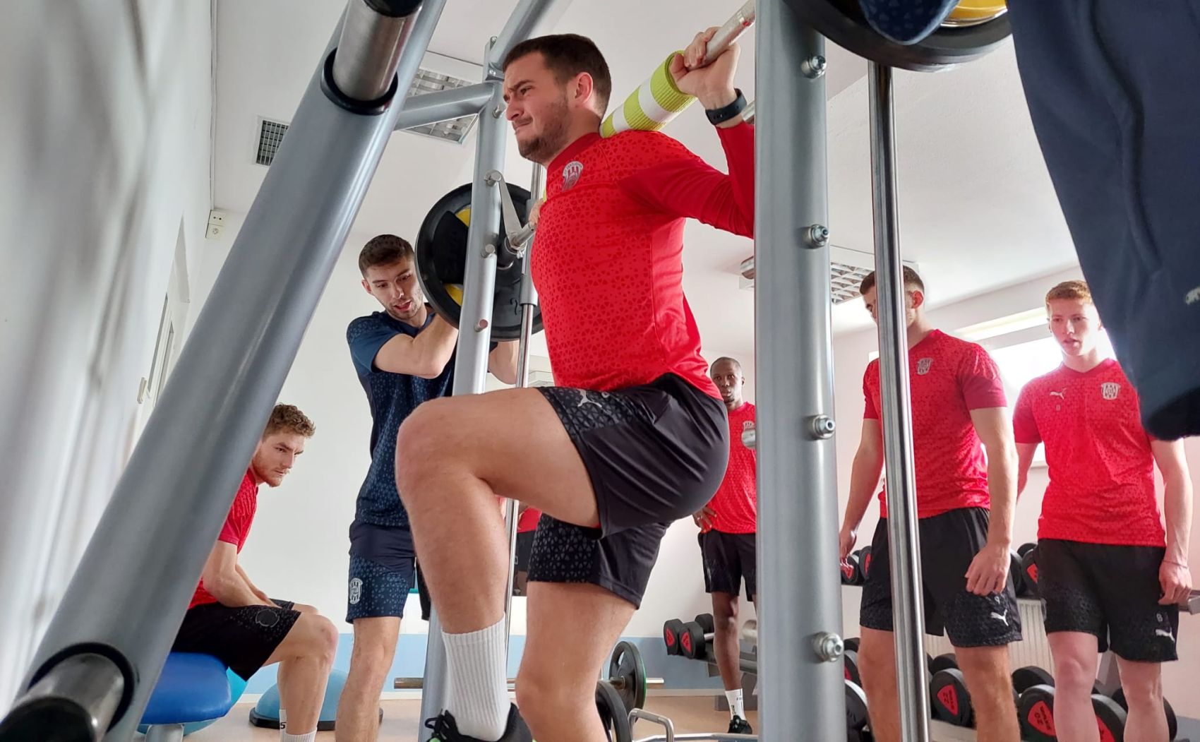 VIDEO: Čtvrtý den na soustředění - trénink v posilovně