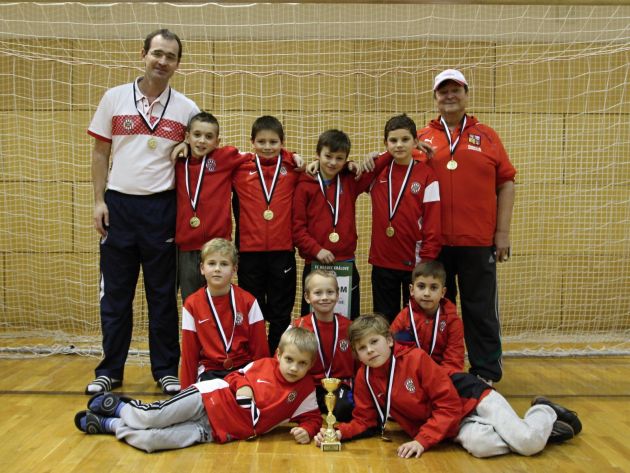 U9: Zbrojovka úspěšně reprezentovala na turnaji v Hradci