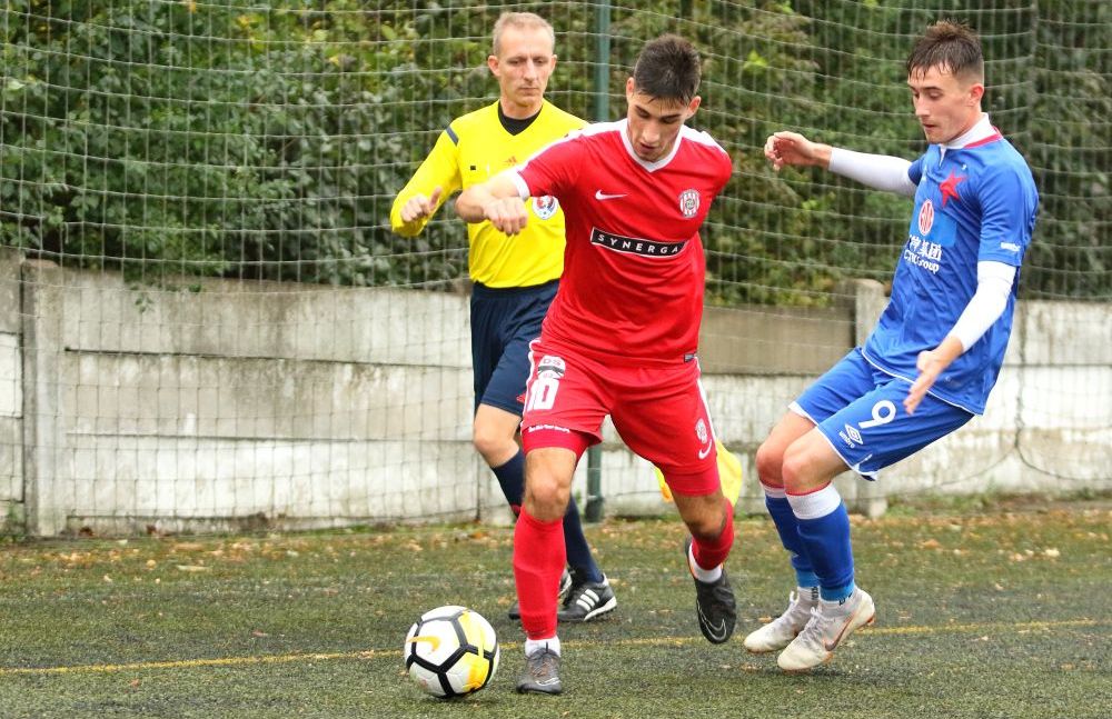Dorostenec Martin Sedlák podepsal ve Zbrojovce profesionální smlouvu