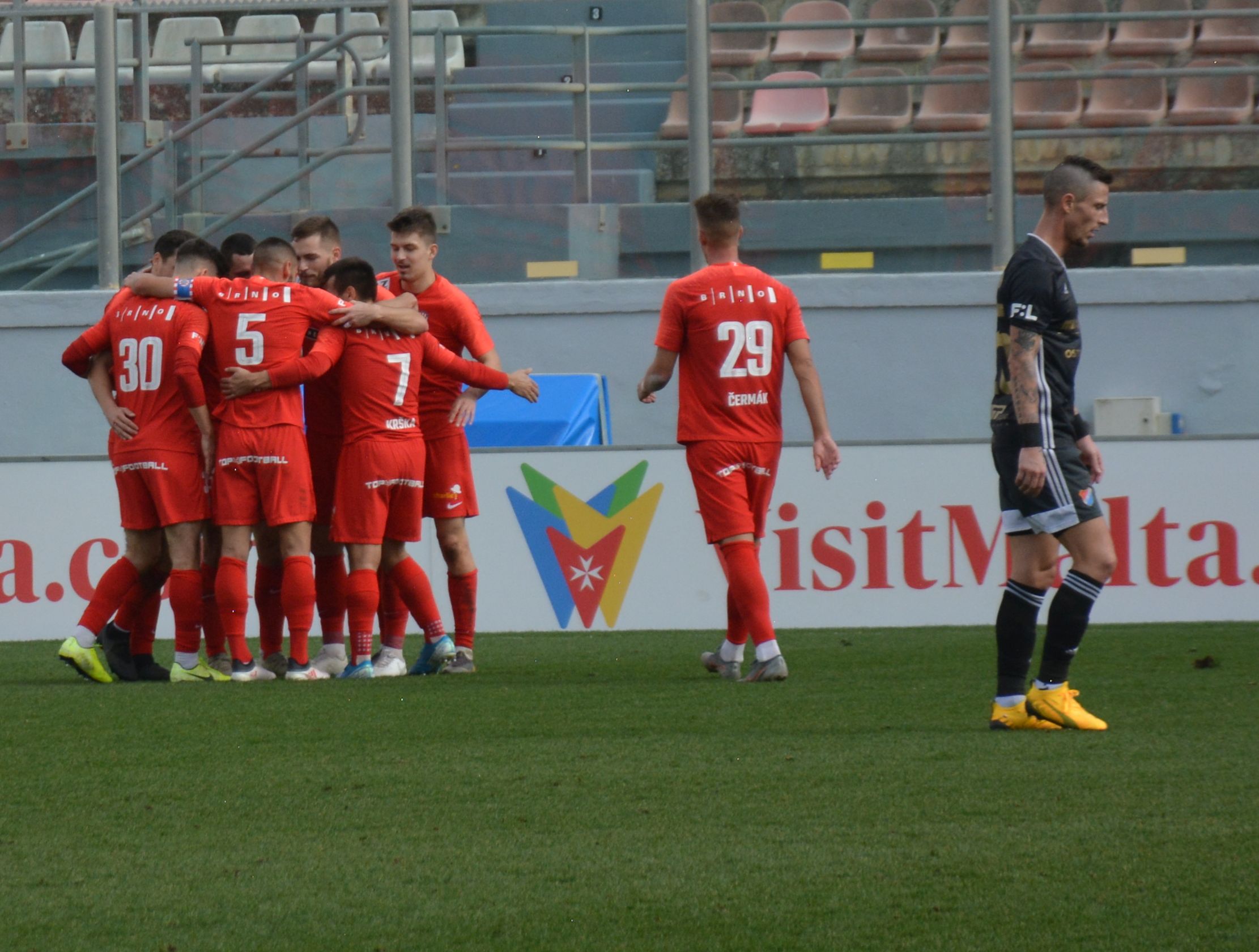 Zbrojovka otočila utkání s Baníkem a na Maltě znovu postoupila do finále