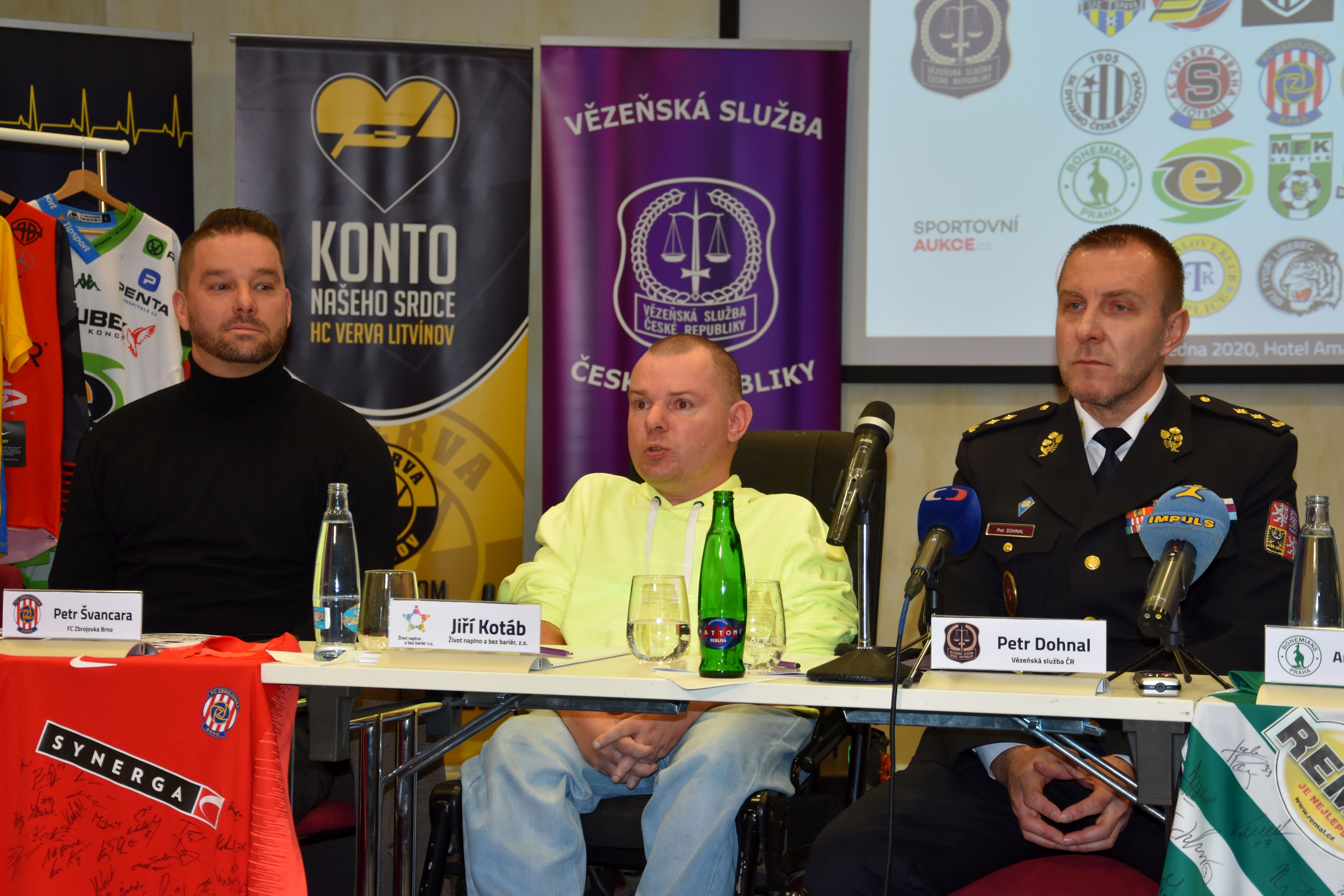 Zbrojovka se zapojí do charitativní dražby na podporu rodin obětí z ostravské nemocnice