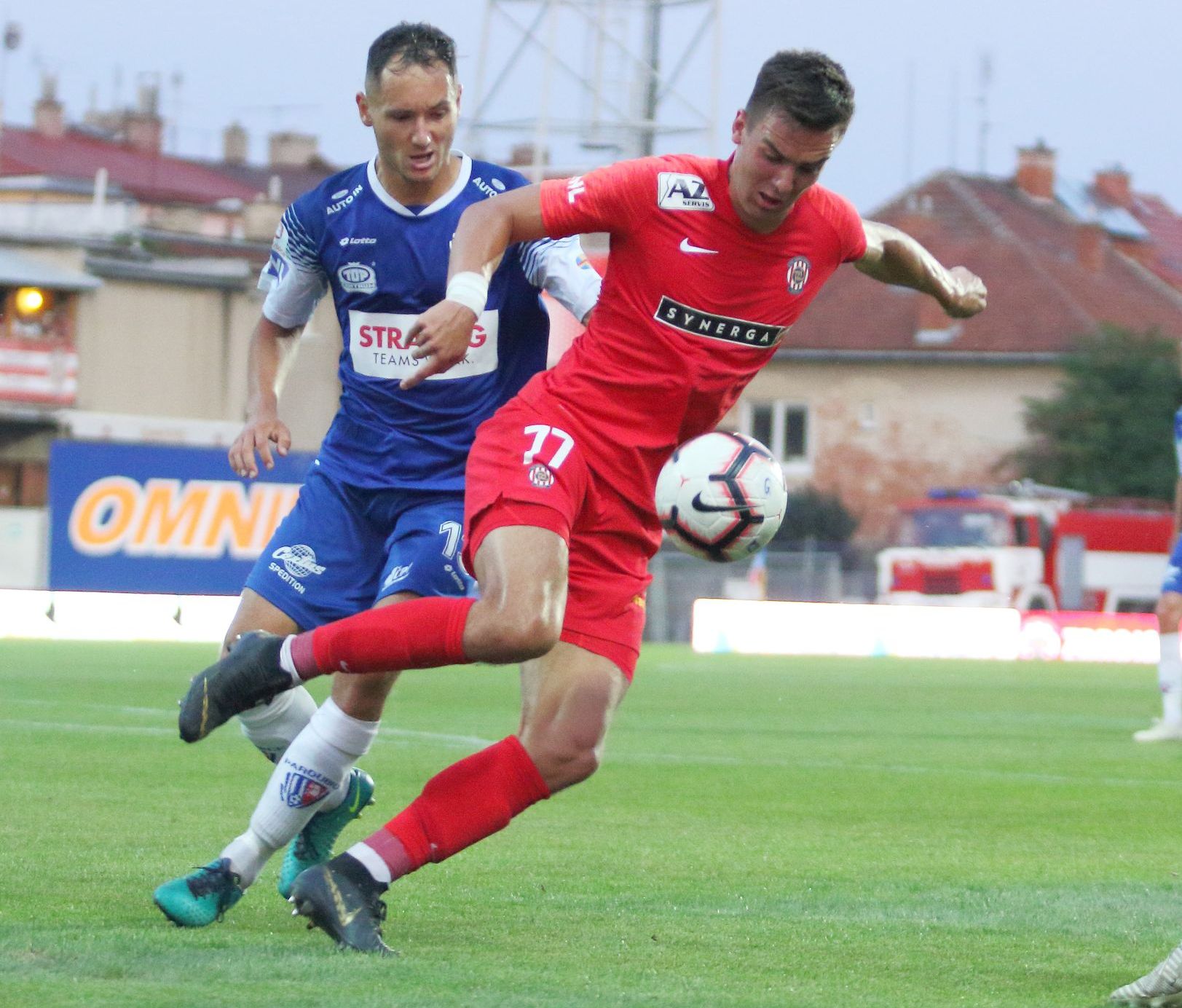 SOUHRN: Zbrojováci na hostování