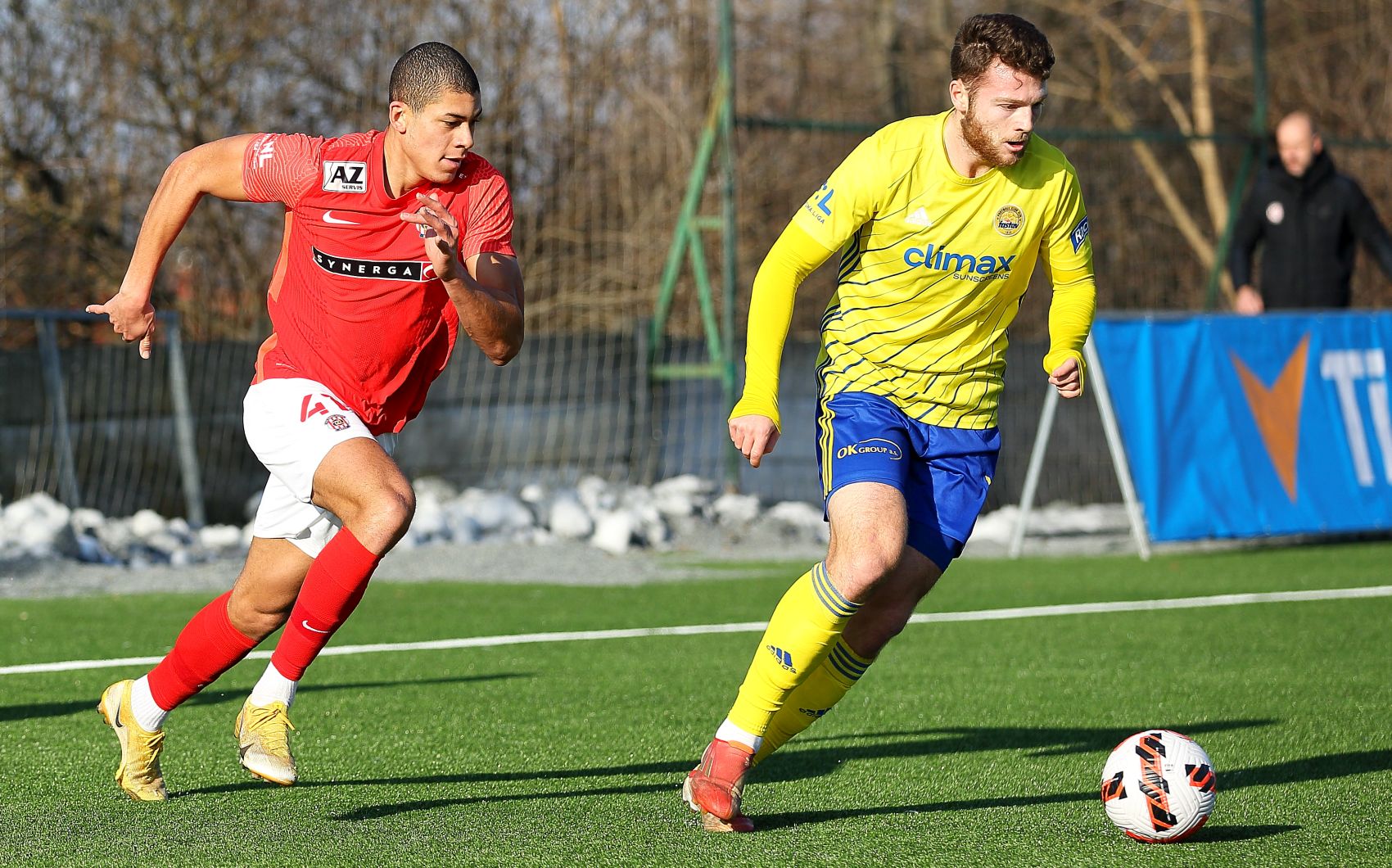 SOUHRN: Zbrojováci na hostování - Lhotecký a Chyla skórovali